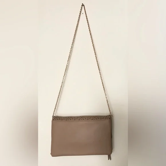 Francesca’s Zara Perforated Floral Clutch - Picture 7 of 16